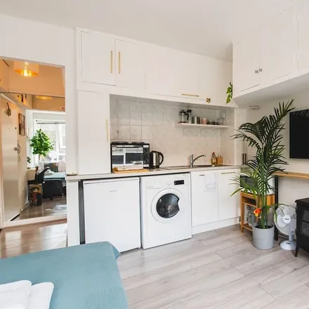 Rent this 1 bed apartment on London in W2 3QH, United Kingdom