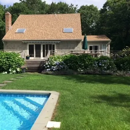 Rent this 3 bed house on 3 Broad Wood Court in Midhampton, East Hampton