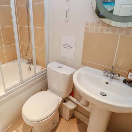 Rent this 3 bed townhouse on Holme Valley in HD9 2JS, United Kingdom