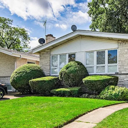 Buy this 3 bed house on 3579 West Lunt Avenue in Lincolnwood, Niles Township
