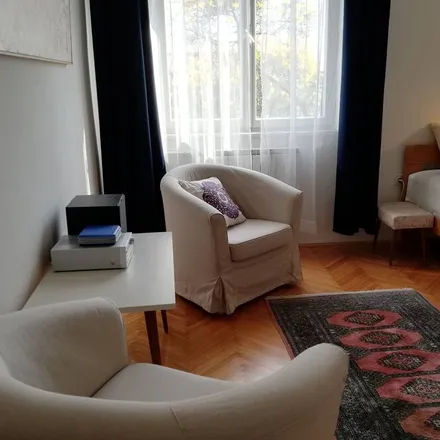 Rent this 2 bed apartment on Koper / Capodistria
