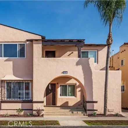 Image 1 - 1410 Rose Avenue, Long Beach, CA 90813, USA - House for sale