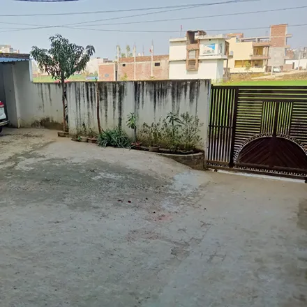 Image 7 - unnamed road, Bhullanpur, Varanasi - 221009, India - Apartment for rent