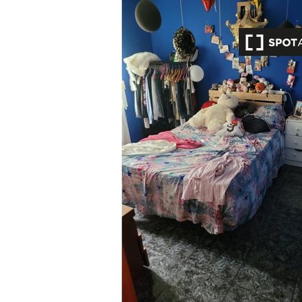Rent this 3 bed room on Carrer de Colòmbia in 08301 Mataró, Spain
