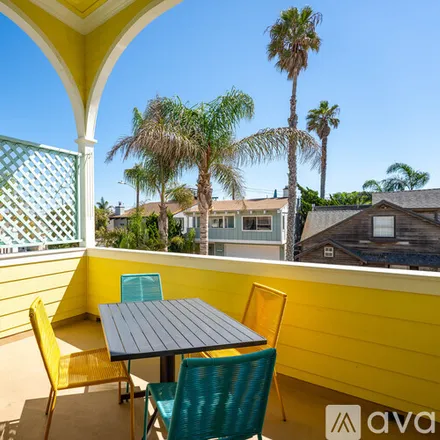 Rent this 3 bed house on 121 Los Angeles Ave