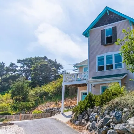 Buy this 3 bed house on 2613 Southwest Anemone Avenue in Lincoln City, OR 97367