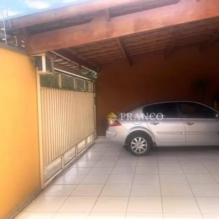 Buy this 3 bed house on Rua das Camélias in Jardim Russi, Taubaté - SP