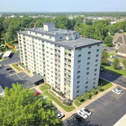 Buy this 2 bed condo on 5361 Lincoln Avenue in Evansville, IN 47715