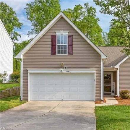 Buy this 3 bed house on 1269 Brownsfield Court in High Point, NC 27262