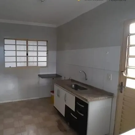 Rent this 2 bed house on Rua Santa Catarina in Água Branca, Avaré - SP