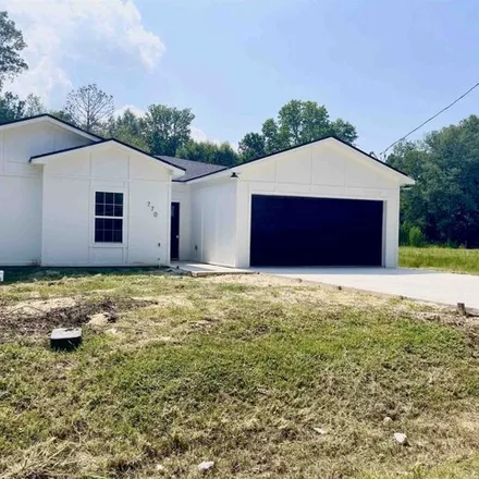 Buy this 3 bed house on 778 Woodland Street in Vidor, TX 77662