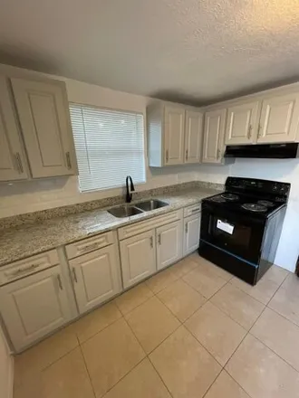 Image 3 - 3715 North 57th Street, East Lake-Orient Park, FL 33619, USA - House for rent