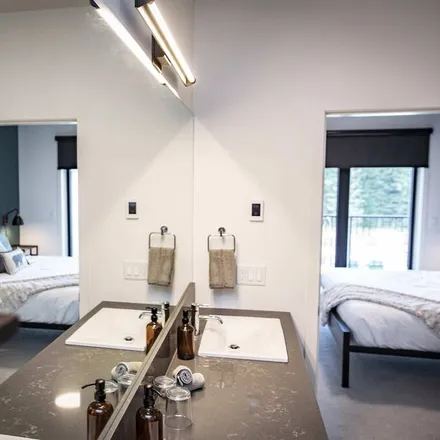 Rent this 3 bed condo on Days Inn & Suites Revelstoke in 301 Wright Street, Revelstoke