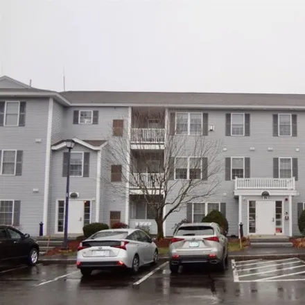Buy this 2 bed condo on 16 Crestview Circle in Londonderry, NH 03053
