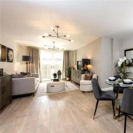 Buy this 1 bed townhouse on Tanning Shop in High Street, London