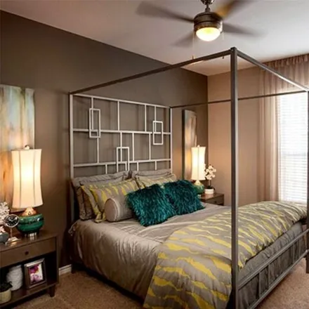 Rent this 1 bed apartment on 2911 Washington Avenue in Houston, TX 77007