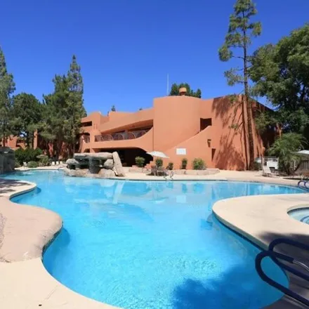 Image 1 - 4405 North Paradise Village Parkway West, Phoenix, AZ 85028, USA - Apartment for rent