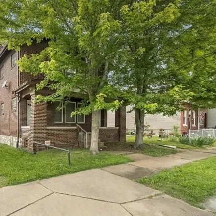 Buy this studio house on 221 Primm Street in St. Louis, MO 63111