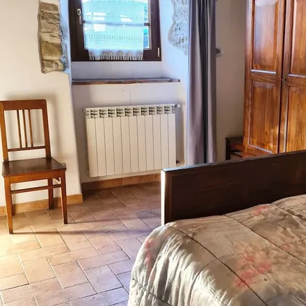 Rent this 3 bed apartment on Arezzo