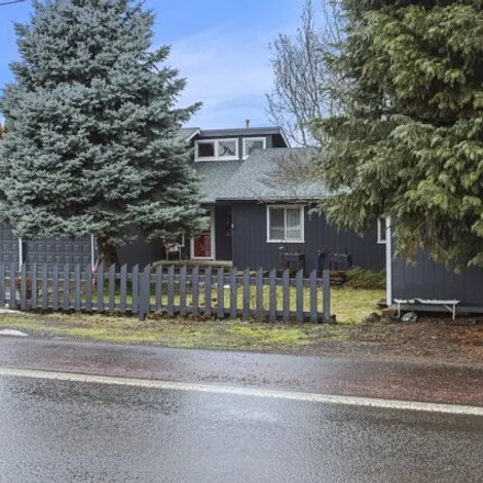 Buy this 3 bed house on 2526 Belmont Drive in Hood River, OR 97031