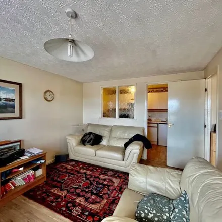 Image 2 - Queensway, Royal Leamington Spa, CV31 3LB, United Kingdom - Apartment for rent