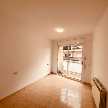 Rent this 3 bed apartment on Esglèsia Parroquial de Sant Salvador del Vendrell in Plaça Vella, 9