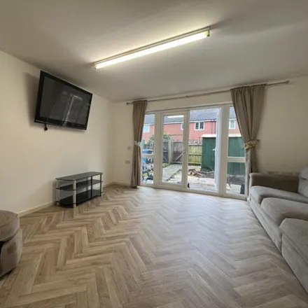Image 2 - The phoenix, Salford, M7 1UF, United Kingdom - Townhouse for sale