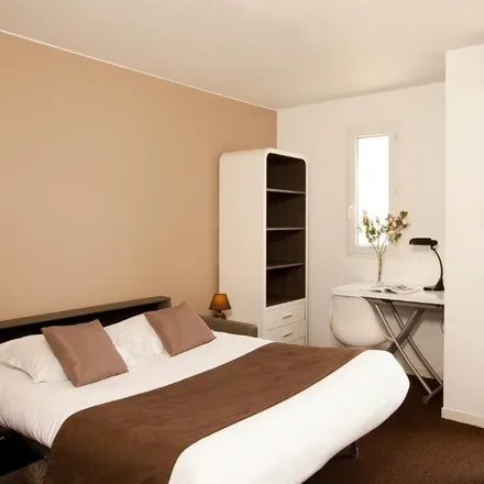 Rent this 1 bed apartment on Les Estudines in Rue Enrico Fermi, 17000 La Rochelle