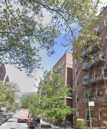 Rent this studio house on 64-41 Saunders Street in New York, NY 11374