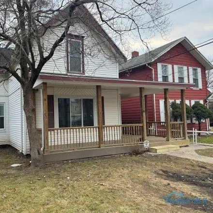 Buy this 3 bed house on 1084 Greenwood Avenue in Toledo, OH 43605