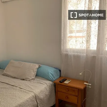 Rent this 8 bed room on Paseo de los Tilos in 66, 29006 Málaga