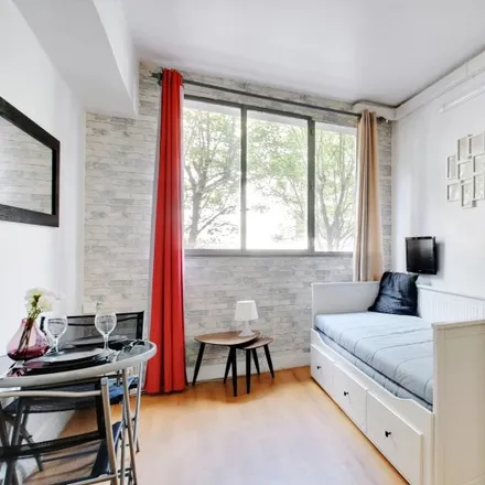 Rent this studio apartment on 11 Rue Vergniaud in 92300 Levallois-Perret, France