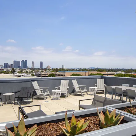 Rent this studio apartment on Camden Town in Sawtelle Boulevard, Los Angeles