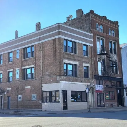 Rent this 3 bed apartment on 2951 South Archer Avenue in Chicago, IL 60608