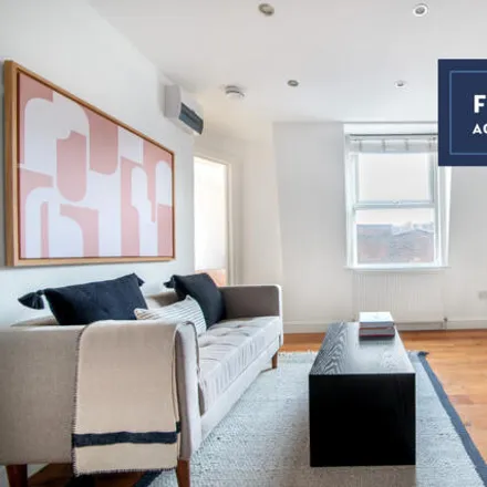 Rent this 1 bed room on 60 Queensway in London, W2 4SJ