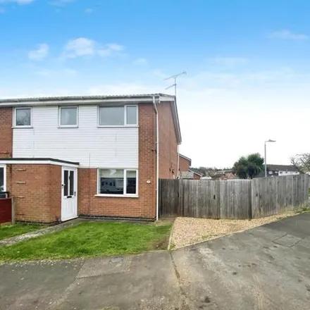 Buy this 4 bed duplex on Scotney Drive in South Kesteven, NG31 9TX