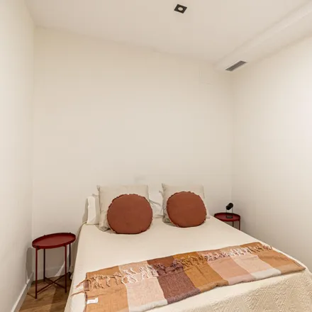 Rent this 2 bed apartment on La Gilda in Carrer de Girona, 173