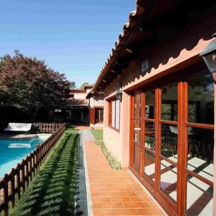 Buy this 5 bed house on Calle 16 Bis in Partido de La Plata, Manuel B. Gonnet