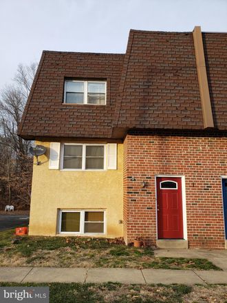 Rent this 1 bed townhouse on 155 Meadowbrook Lane in Brookhaven, Delaware County