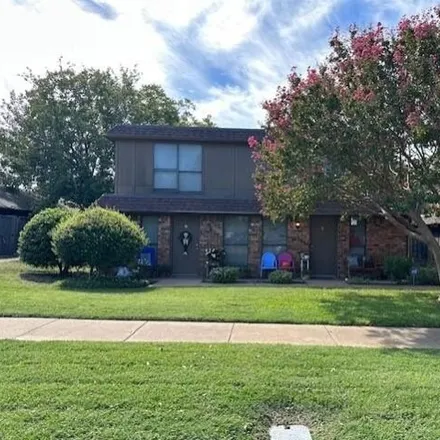 Rent this 1 bed house on 4913 El Campo Avenue in Fort Worth, TX 76107