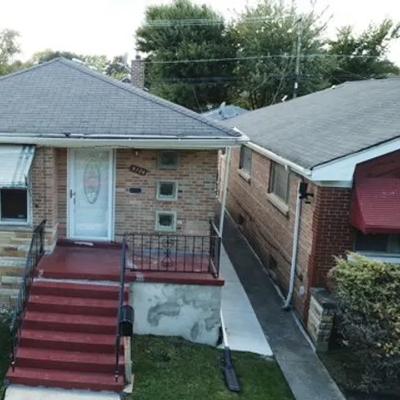 Buy this 3 bed house on 9724 South Doctor Martin Luther King Junior Drive in Chicago, IL 60619