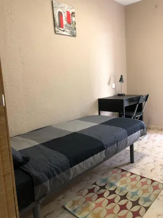 Rent this 4 bed room on Carrer de Besalú in 47, 08026 Barcelona