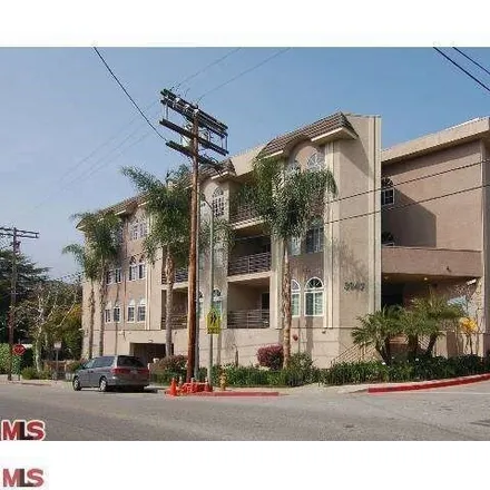Rent this 2 bed condo on Carpenter Elementary School in Laurel Canyon Boulevard, Los Angeles