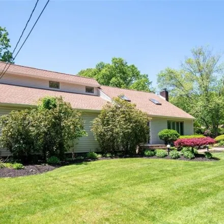 Image 2 - 2 Andrea Ln, Smithtown, New York, 11787 - House for sale