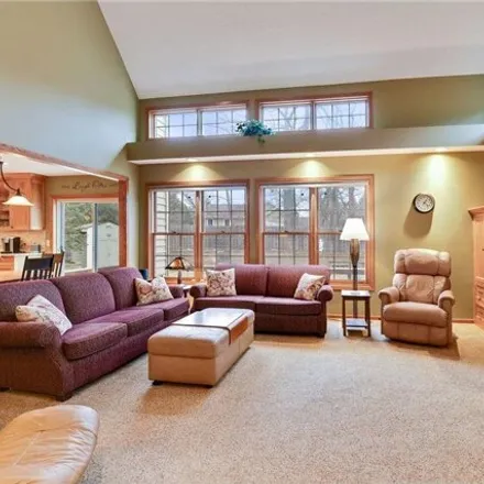 Image 6 - Cumberland Road, Eden Prairie, MN 55347, USA - House for sale