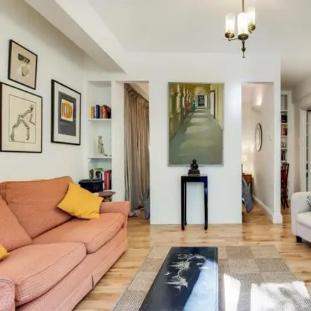 Image 7 - Trinity Court, Gray's Inn Road, London, WC1X 8JT, United Kingdom - Apartment for rent
