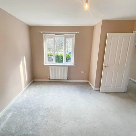 Image 2 - Taylor Close, Harlow, CM20 2NW, United Kingdom - Duplex for rent