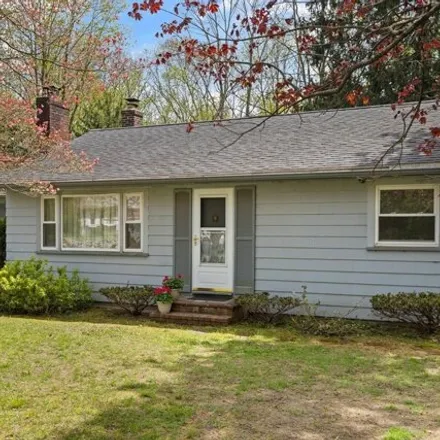 Buy this 2 bed house on 6 Crescent Street in West Bridgewater, Plymouth County