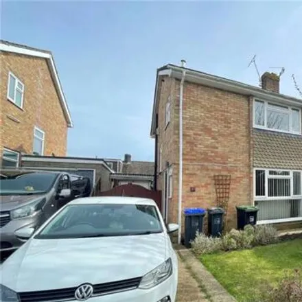 Buy this 3 bed duplex on Greenoaks in Lancing, West Sussex