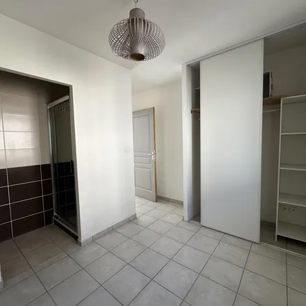 Image 3 - 489 Rue de la République, 30600 Vauvert, France - Apartment for rent